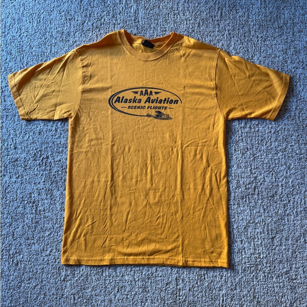 Vintage AAA Alaska Aviation Tee Shirt Scenic Flights Size Medium Yellow-Gold